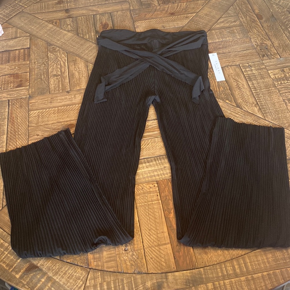 37” inseam NWT Pleated Wide Leg Pants